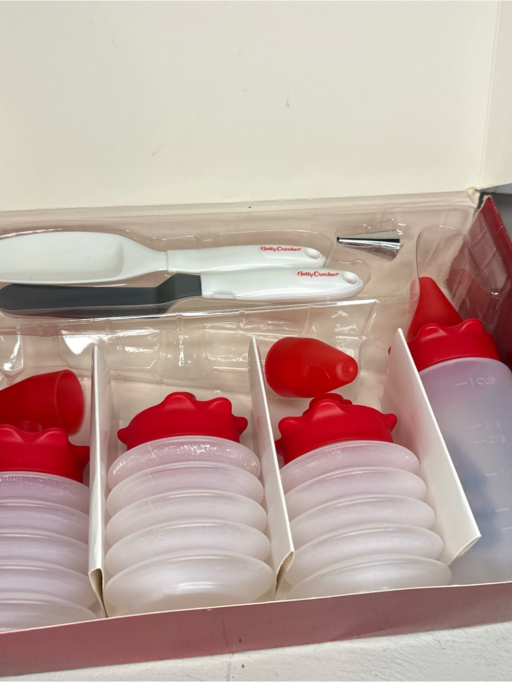 Betty Crocker Red & White Silicone Pop Mold and Prep Tool Set